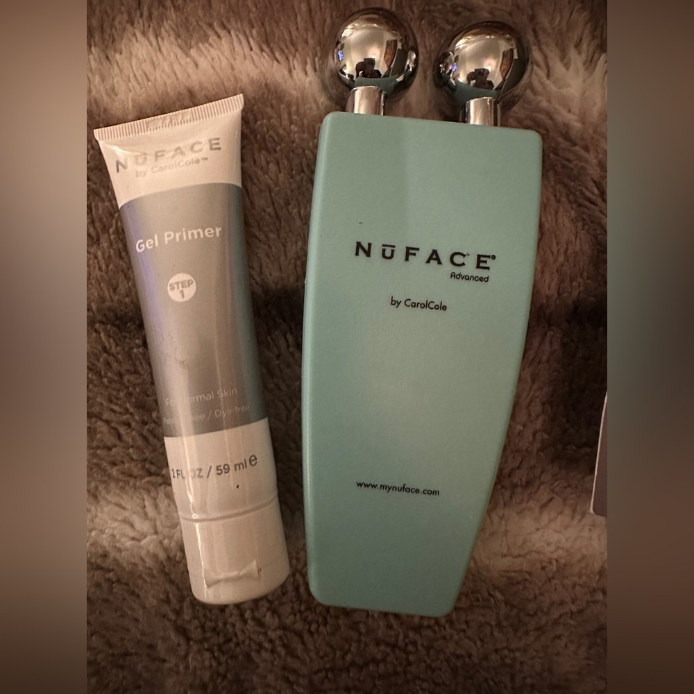 Nuface facial toning device kit